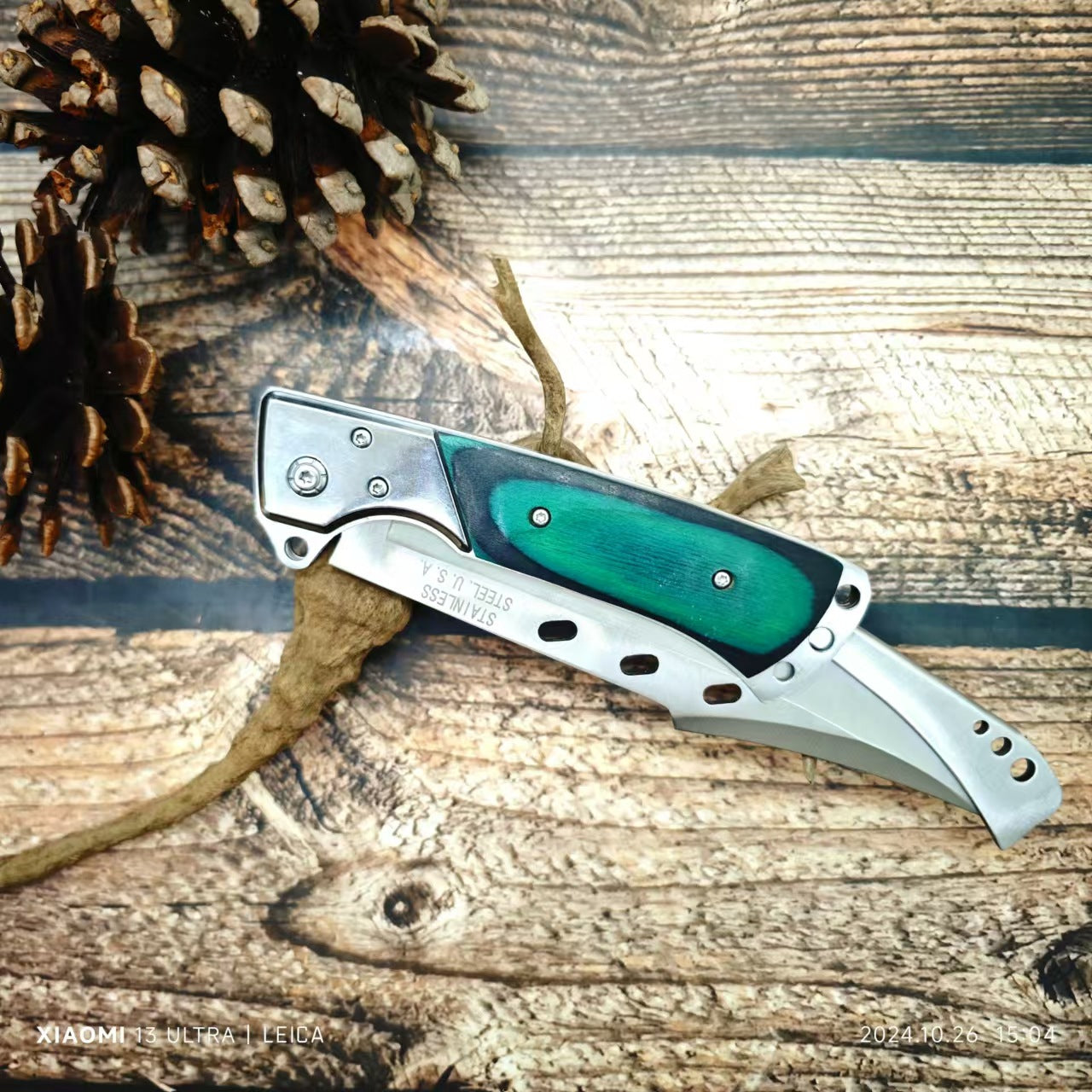 Swallow Tail Design Folding Knife