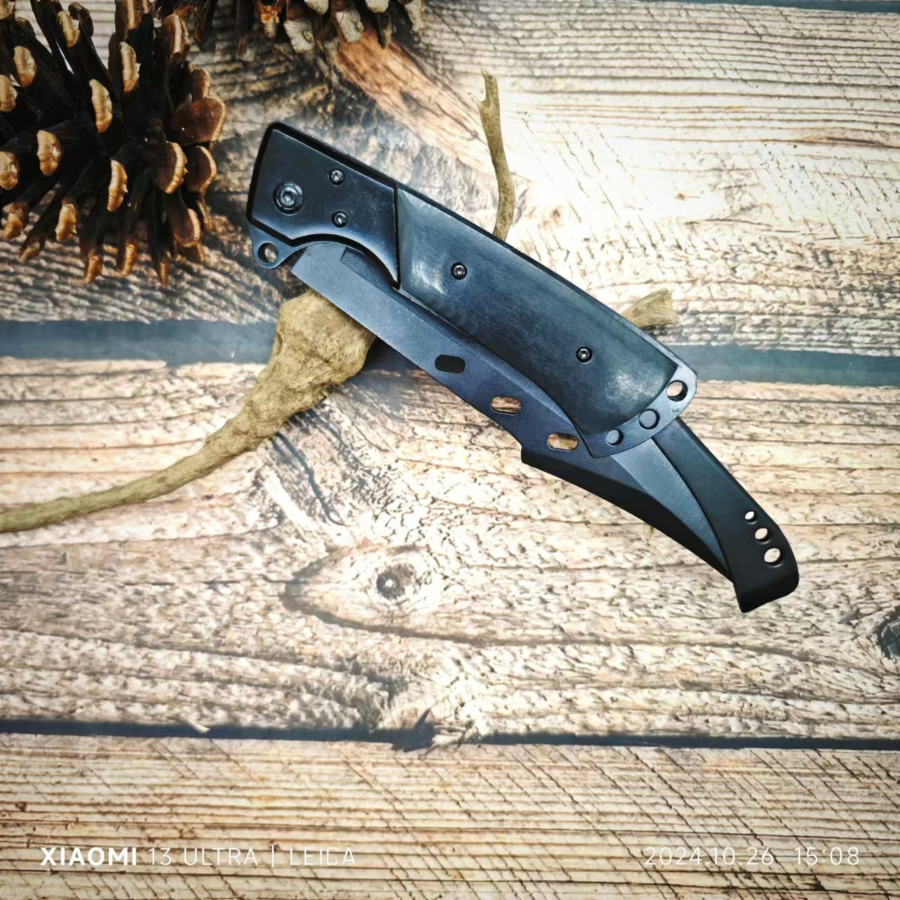 Swallow Tail Design Folding Knife