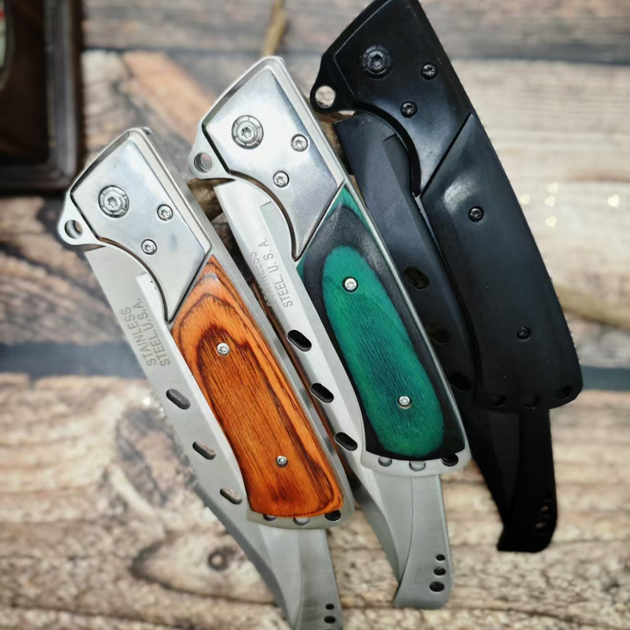 Swallow Tail Design Folding Knife