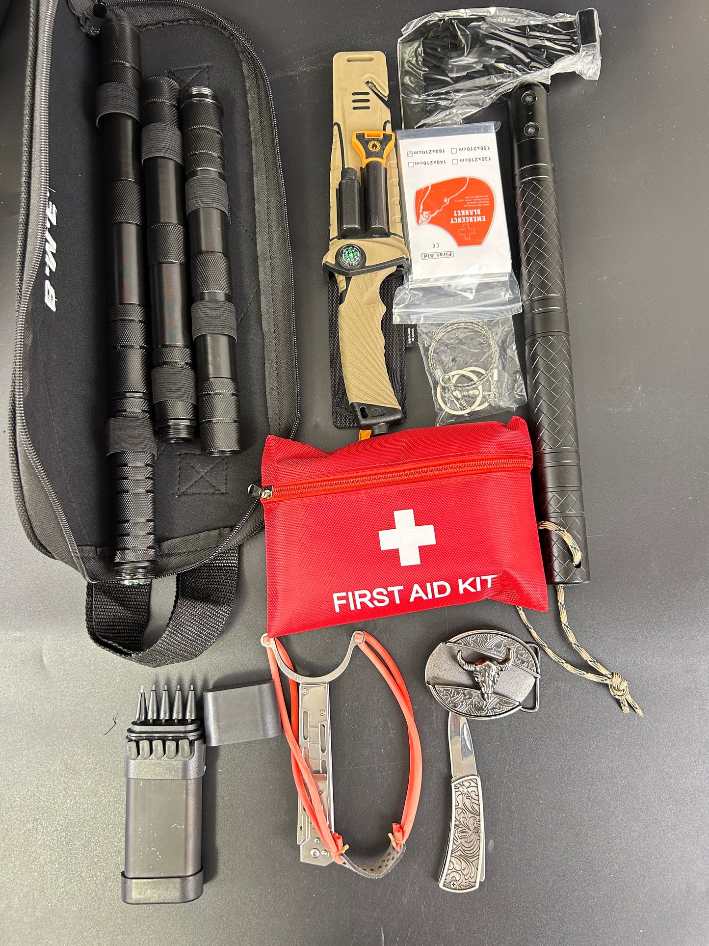 Mystery Survival Hunting/Army Knife Pack,At least one big knife