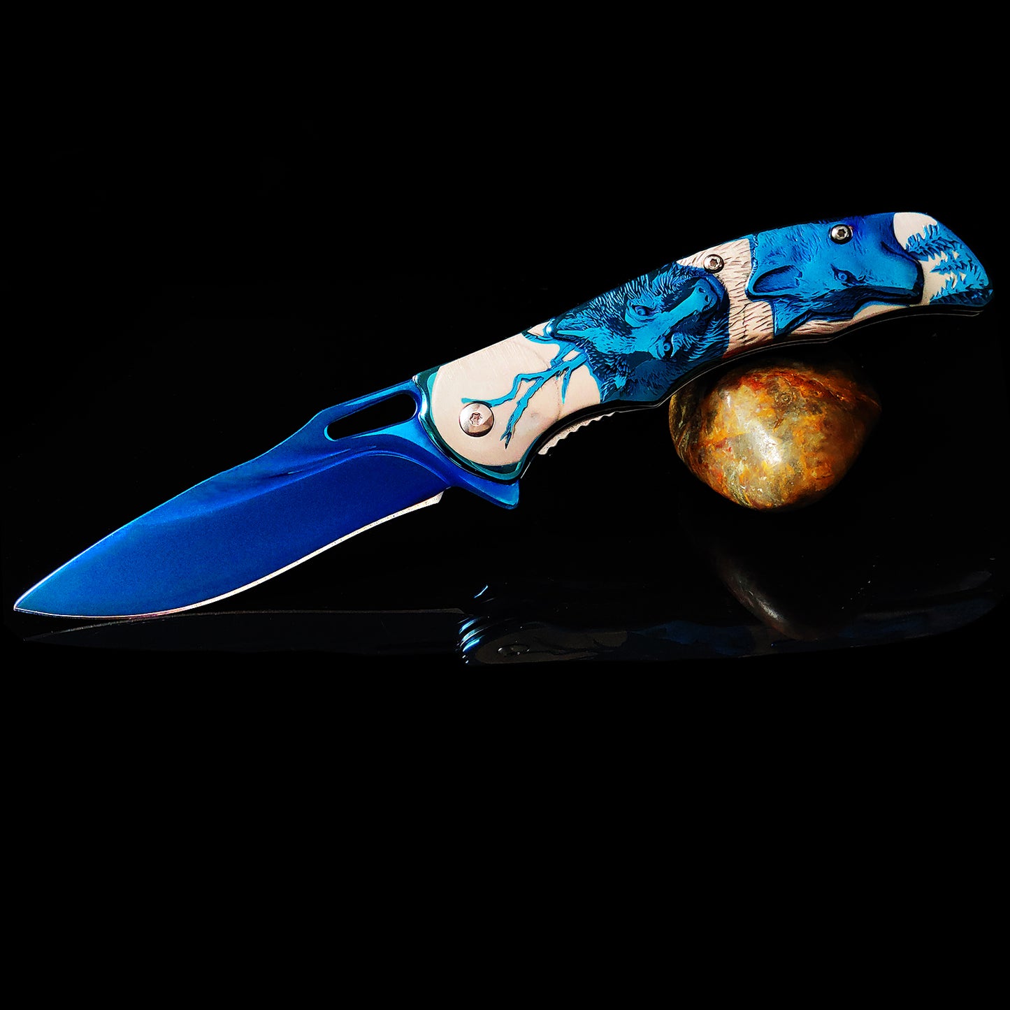3D TITANIUM PLATED Double WOLF Carved Folding Knife