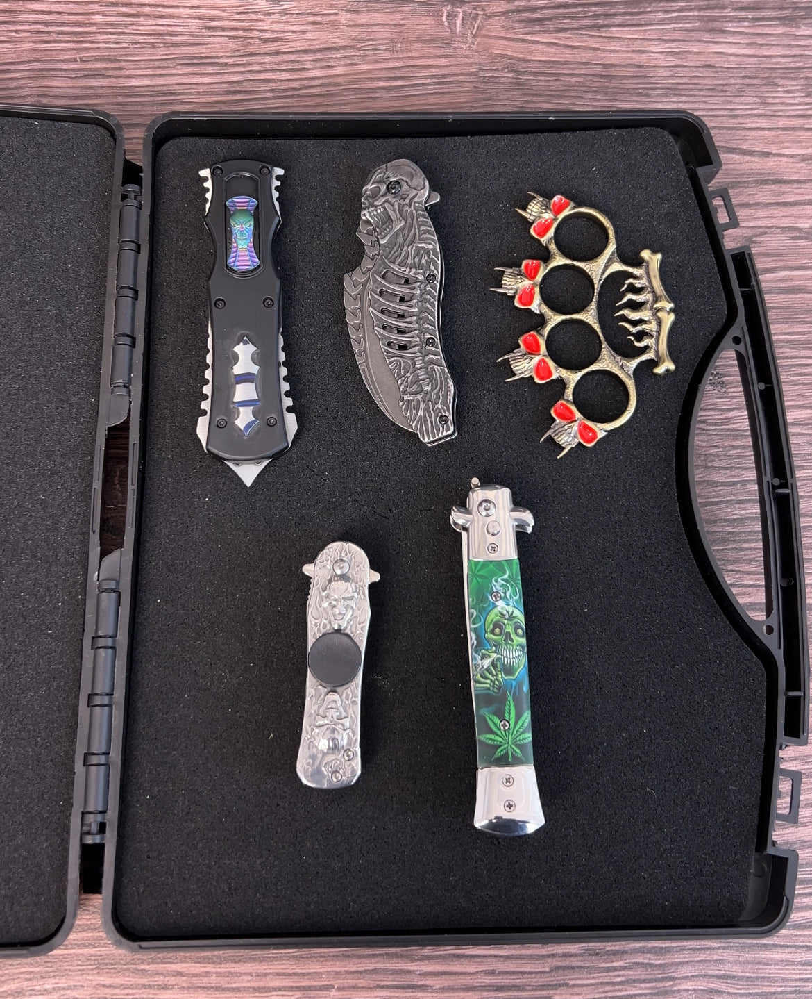Skull Set Mystery Skull Knife Box