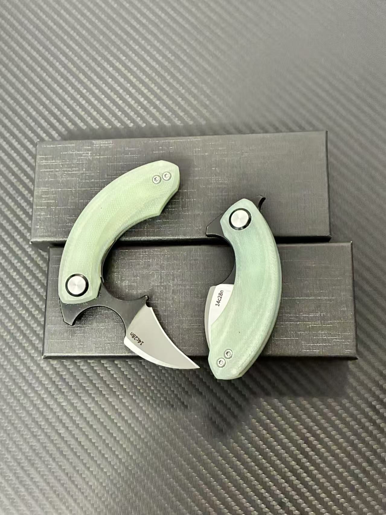 Jade Stone Handle Small Claw Folding Knife