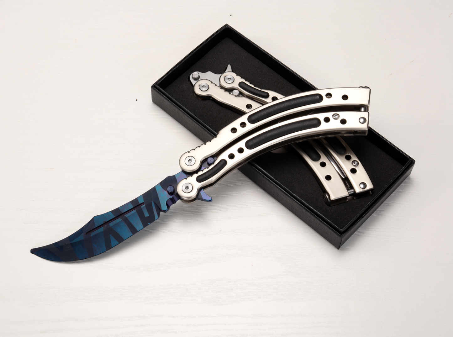 Sharp CSGO Slaughter Butterfly Knife