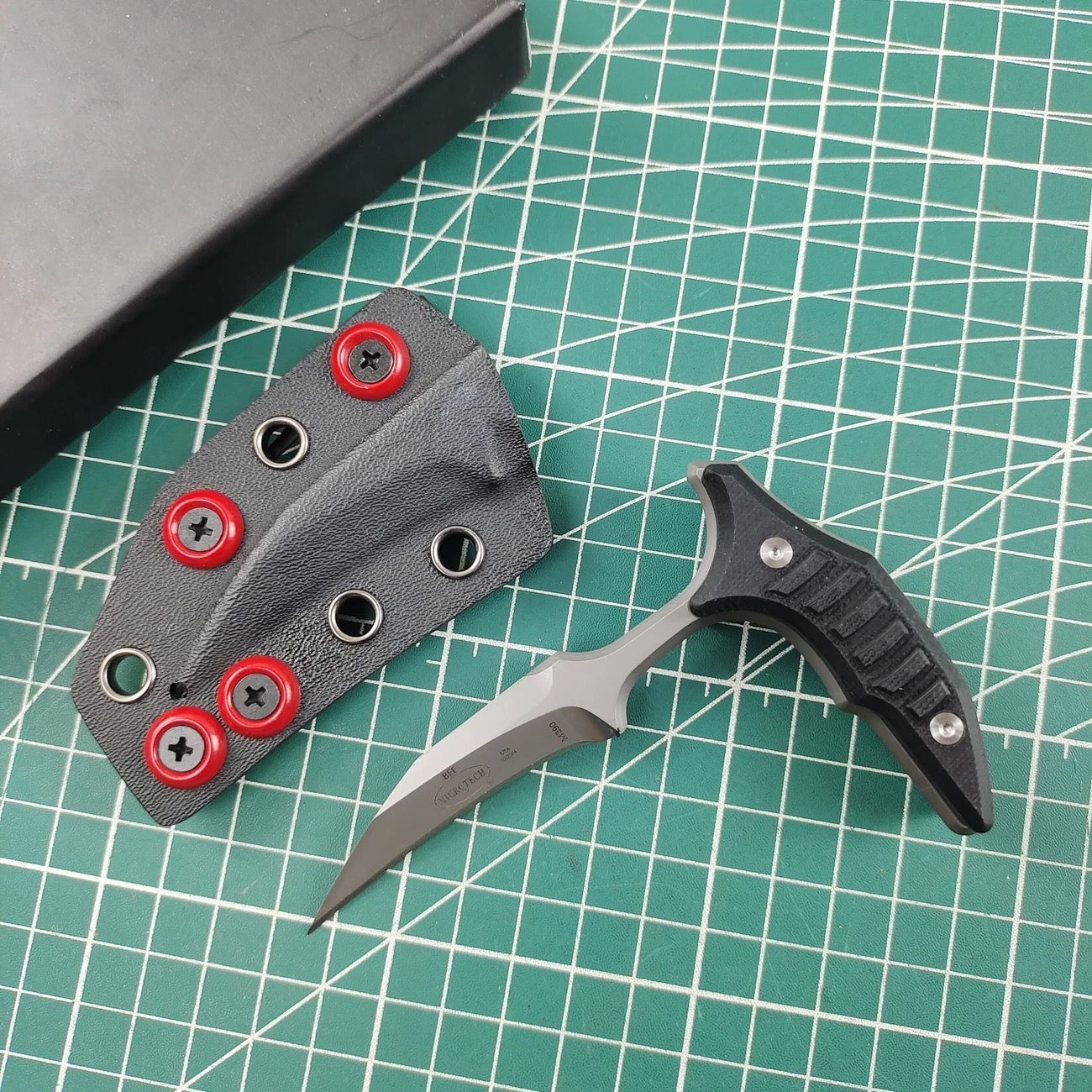 MICROTECH BASTINELLI BEE PUSH DAGGER