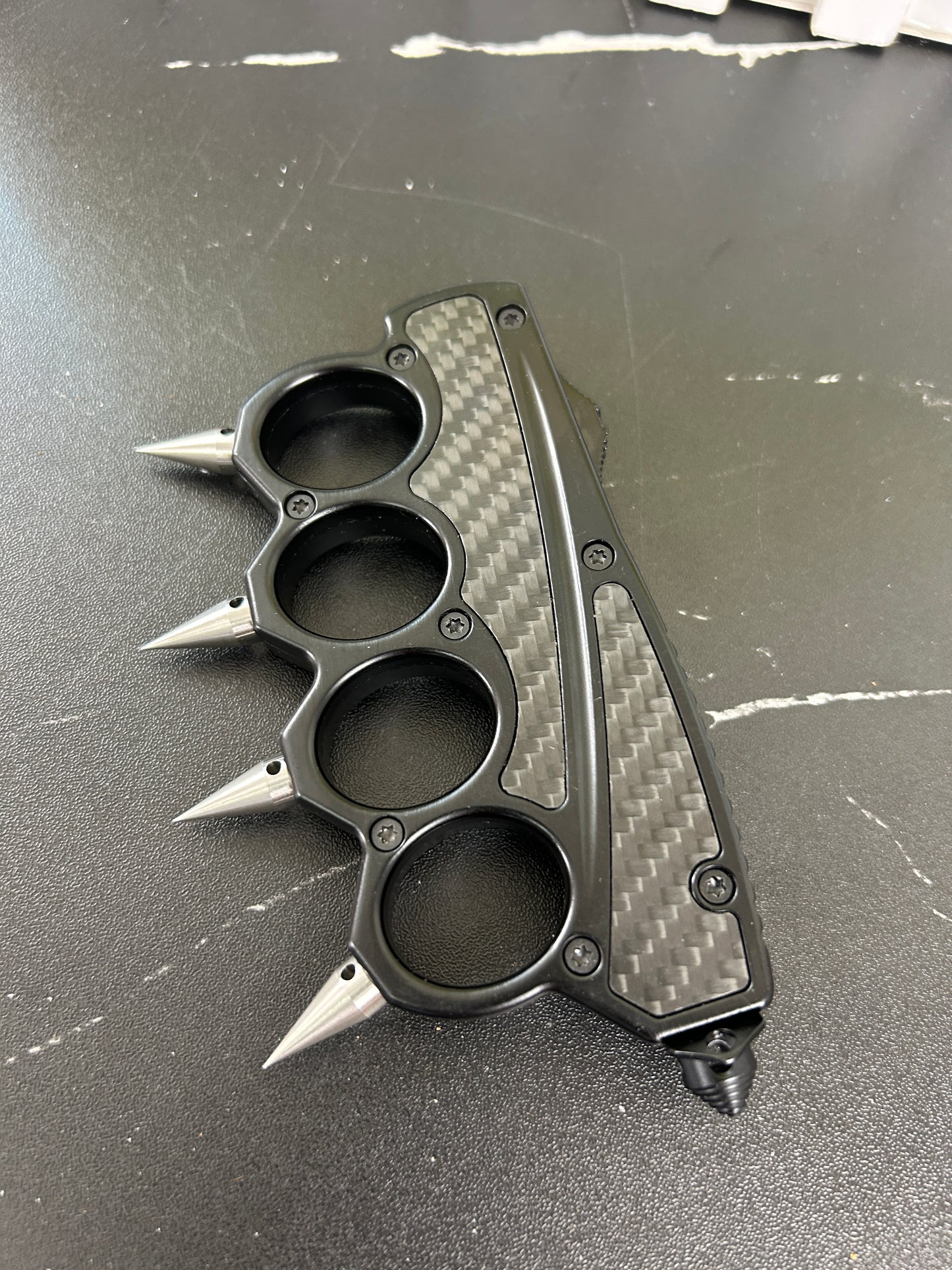 With Arrow Head Brass Knuckle OTF Knife