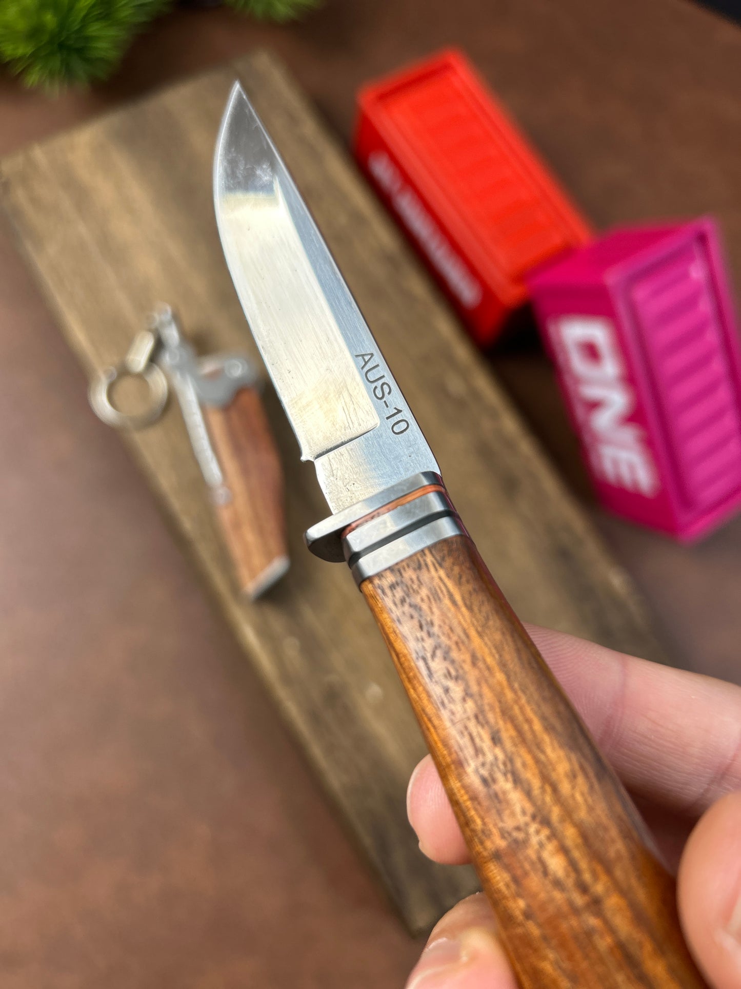 Unique Mechanical Knife Creative Portable Wood Sheath