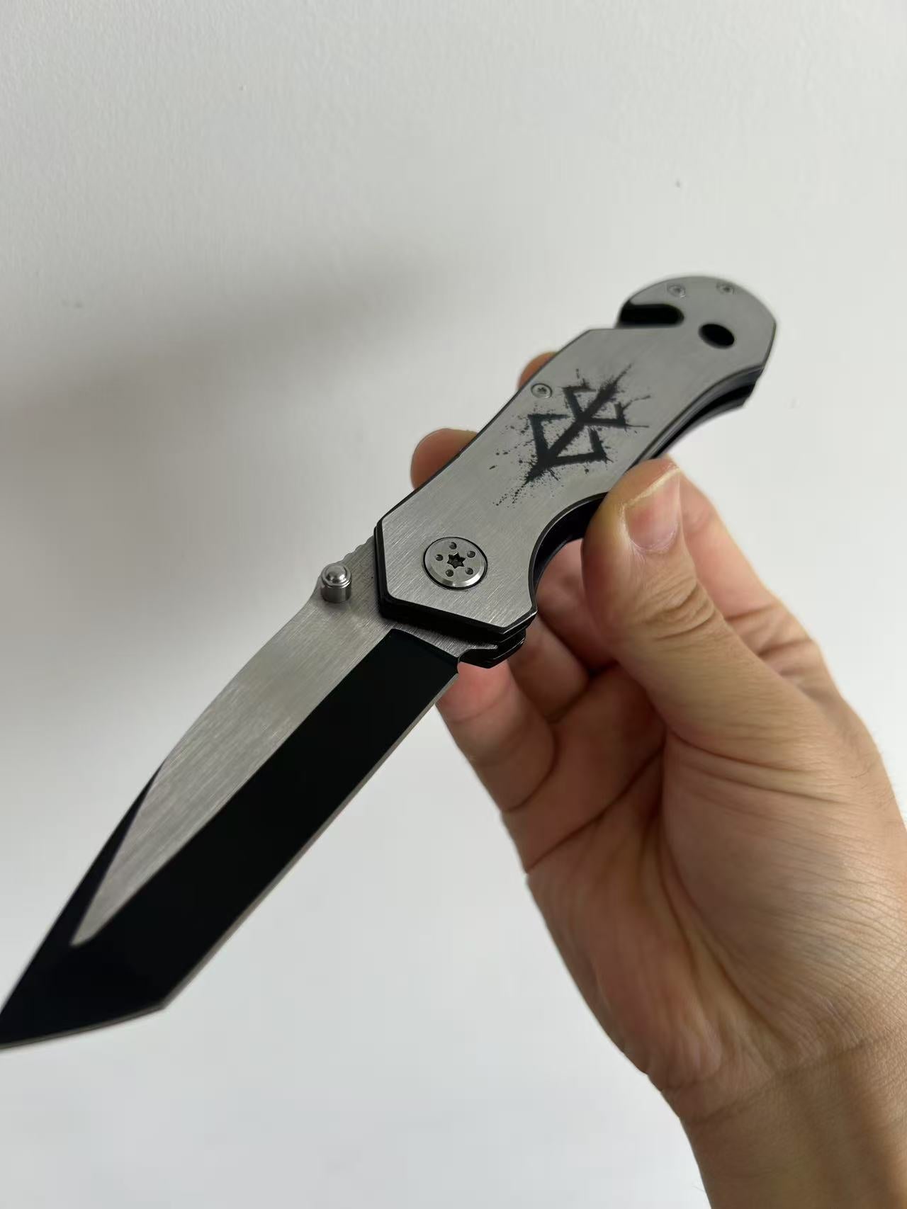 Berserk Folding Knife+Rope Cutter+Window Breaker Pocket Knife
