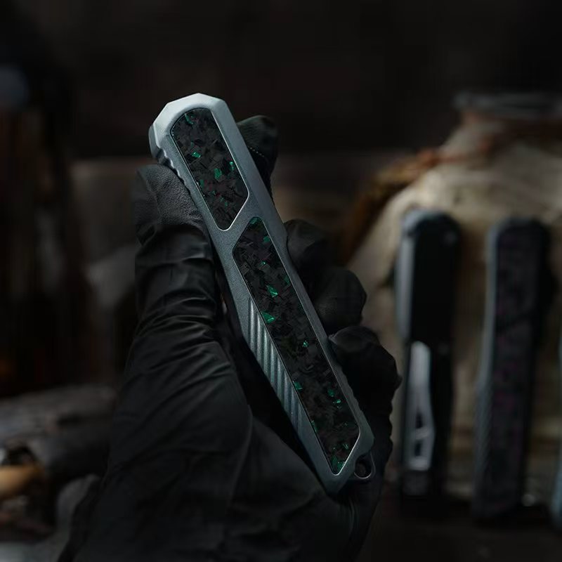 Chopped Carbon Fiber OTF Aluminum Handle OTF Cool Knife
