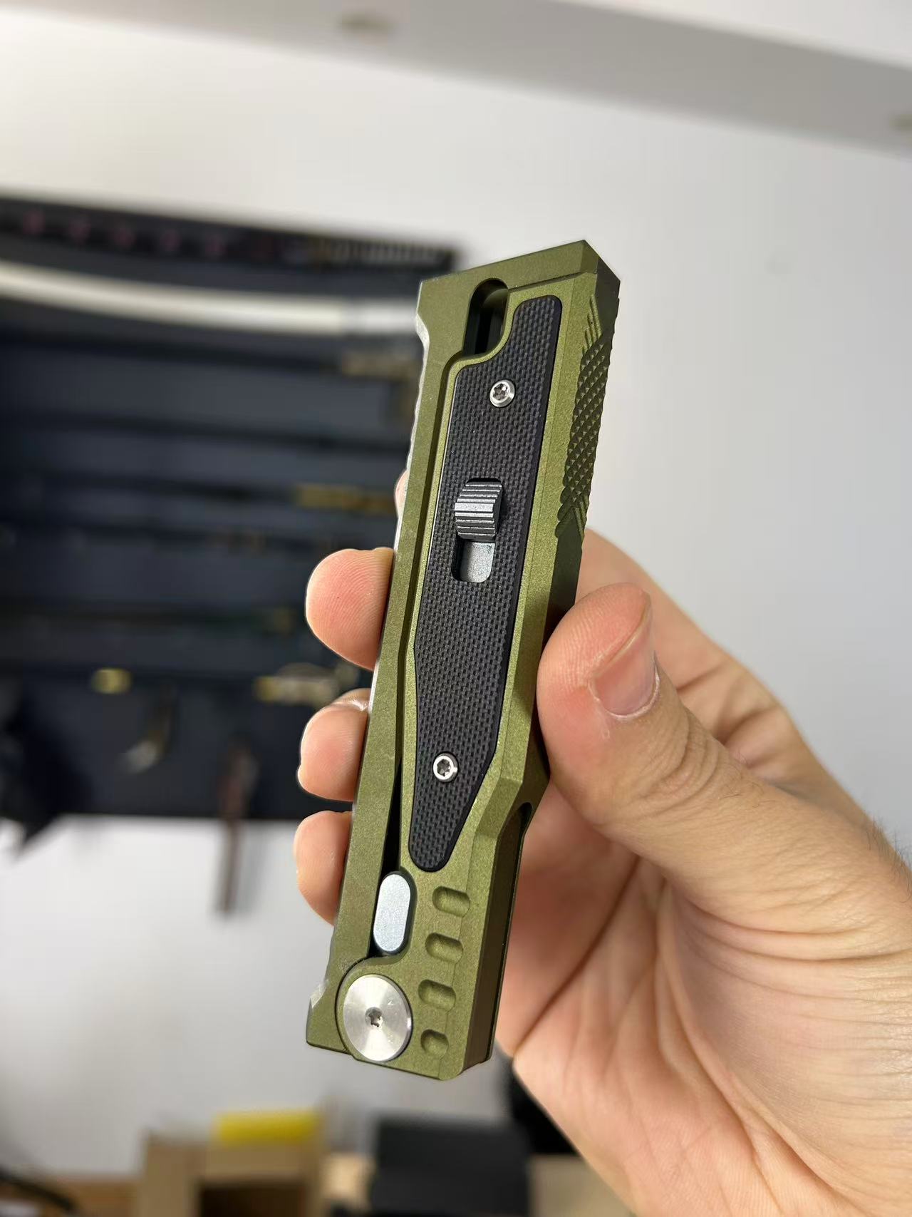 Reate EXO Gravity Knives