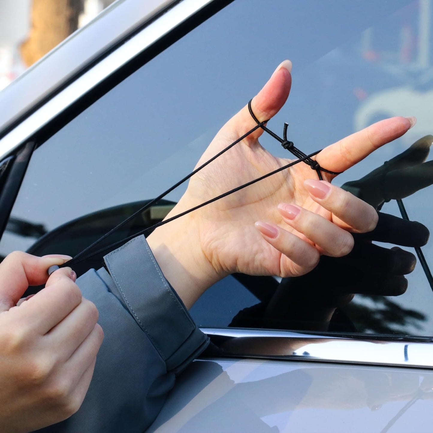 Car Window Breaker Bracelet- Wrist Strap Escape Tool with Tungsten Bead, EDC Survival Bracelets