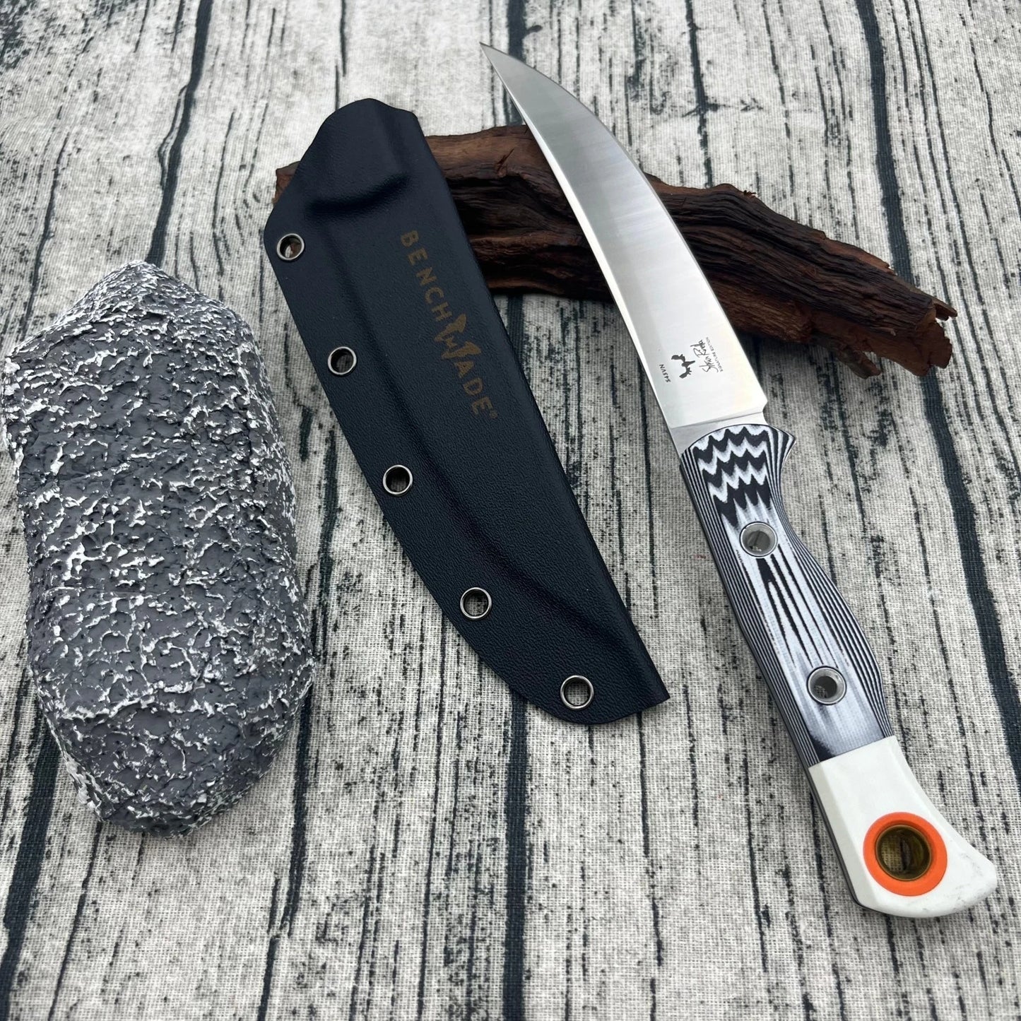BM15500-1 Fish Hunting Knife Fixed Camping Knife