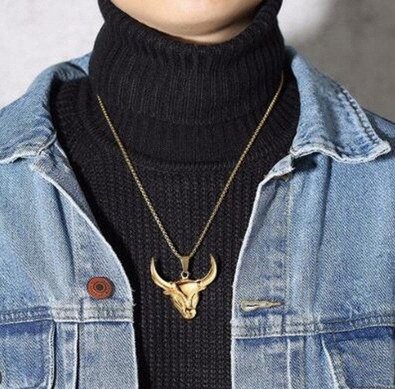 Fashion Bull Pendant Men and Women Gold Necklace